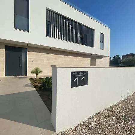 Willa Beautiful Laganini With Heated Pool *