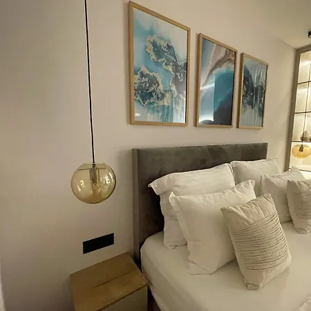 Beautiful Laganini With Heated Pool * Nin