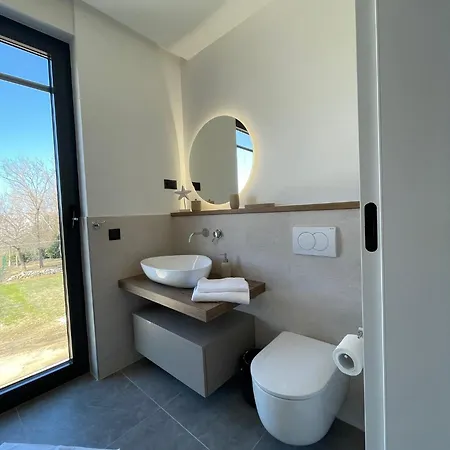 Beautiful Laganini With Heated Pool Villa *