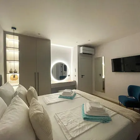 Beautiful Laganini With Heated Pool * Nin