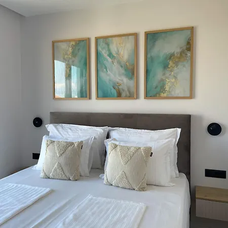 Beautiful Laganini With Heated Pool Willa Nin